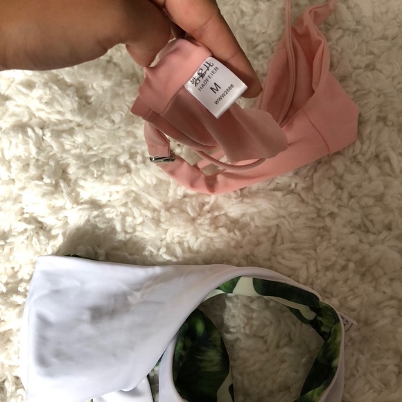 Medium bathing suit - Picture 4 of 4